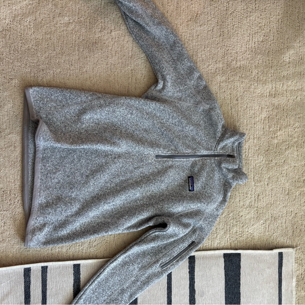 Patagonia Heather Gray Fleece Pullover